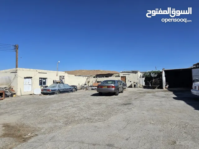 جراج إصلاح سيارات والمركبات ثقيله