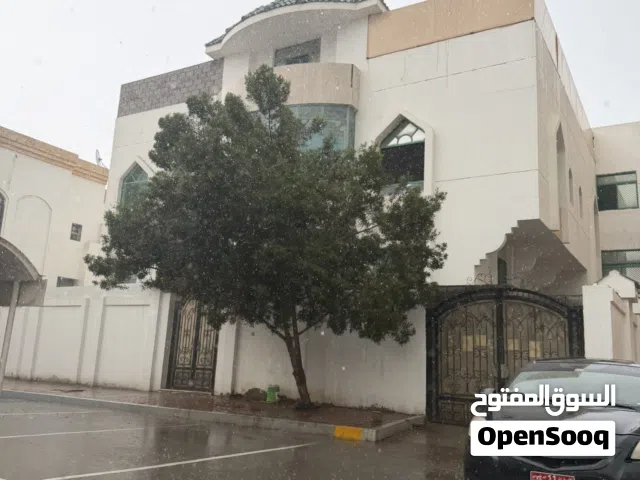 Three villas on Al Muroor Street, sold as one deal