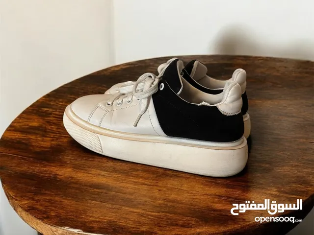 White and Black Women’s Shoes – Size 38 – Fits 36 and 37