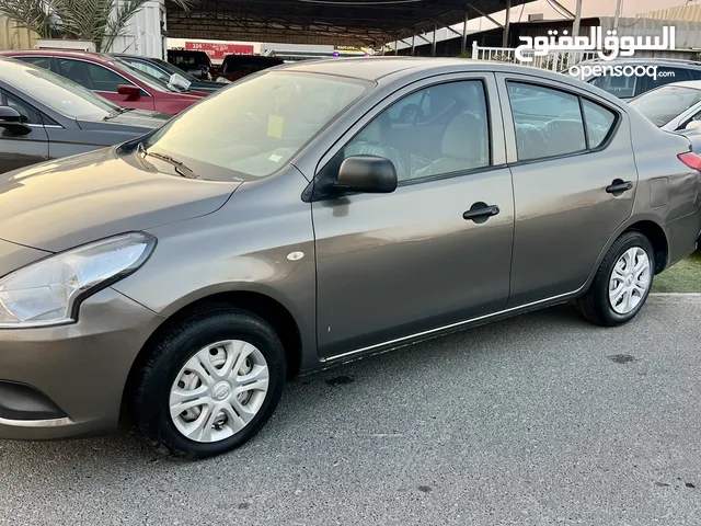 Nissan Sunny 2016