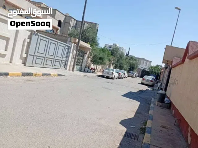 فيلا خدمية للشركات دورين في منطقة غرغور للايجار.. اقرأ الاعلان اكويس