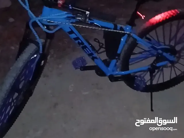 دراجة هوائية نمرة 29 بحالة ممتازة trek اصلي بريك زيت 9 غيارات خلفي 3 امامي صنبرص امامي من رام الله