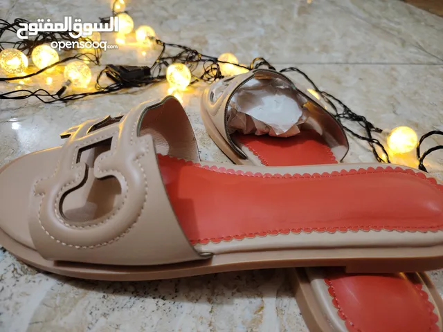 شحاطات مريحة في اللبس