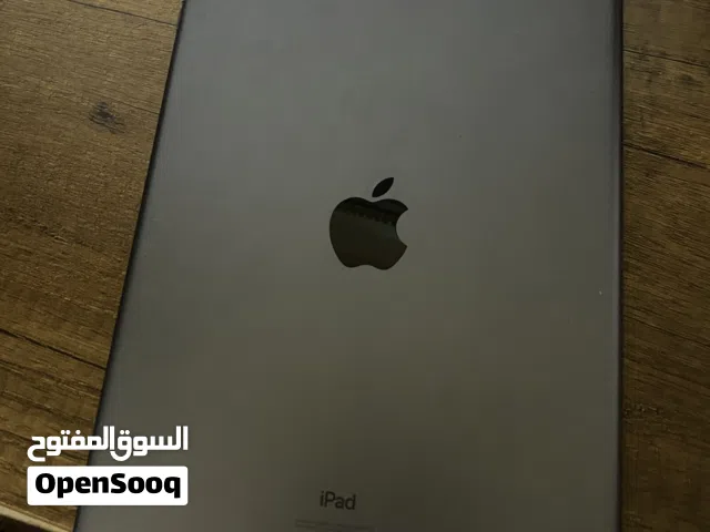 للبيع iPad 8 (الجيل الثامن) 32GB مفيد جدا للدراسة والترفيه