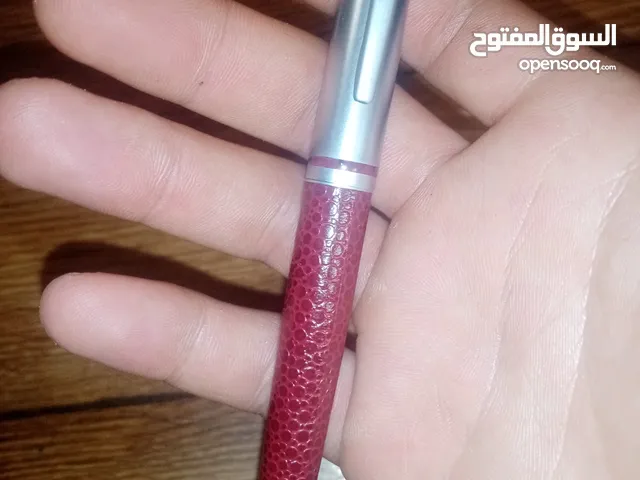 قلم خط عربي نوعيه ممتازه ونوع فاخر للبيع فقط 15د