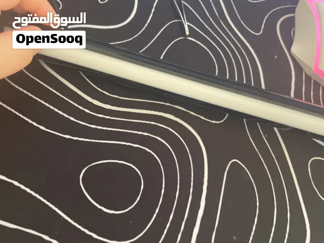 اضائة علوية للشاشة او لآب توب