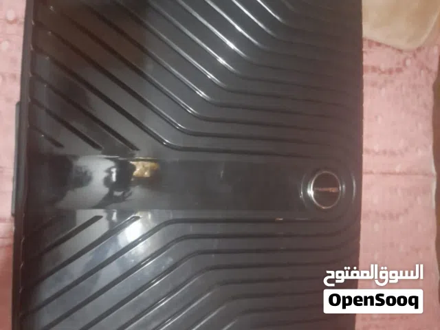 شنطة سفر كبيرة سوداء