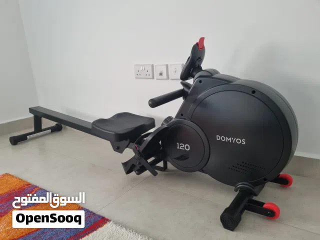 جهاز تجديف قليل الاستخدام rowing machine rarely used