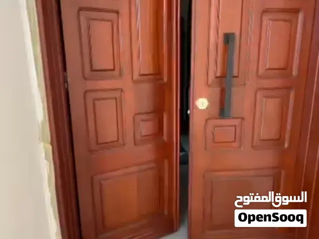 الوسيط لدينا فيلا تلاته ادوار حديثه الايجار خدمي اوسكني مكان المدينة السياحيه  موقع ممتاز لدينا موقع