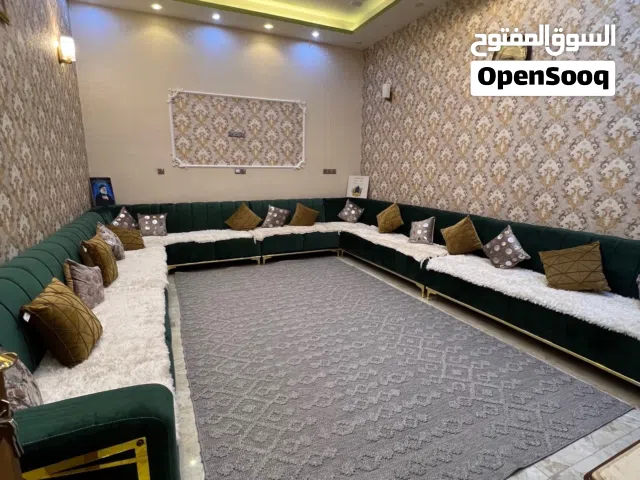 222 m2 4 Bedrooms Townhouse for Sale in Basra Hakemeia