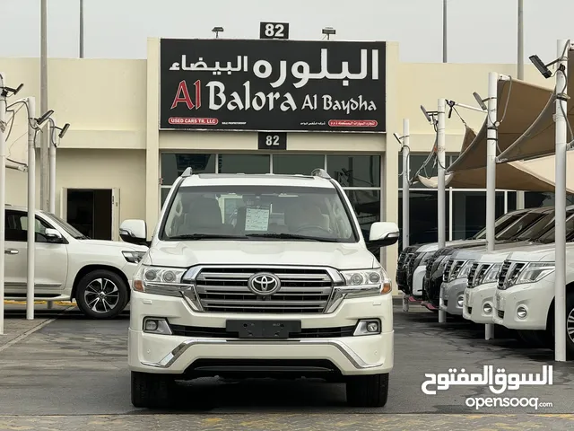 Toyota Land Cruiser VXR in Sharjah