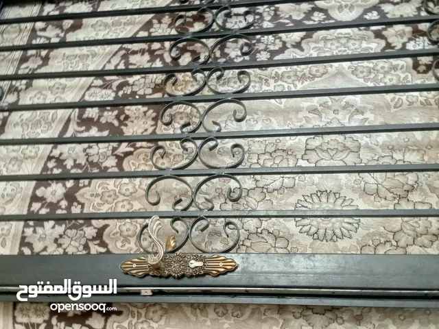 باب حمايه للمنزل