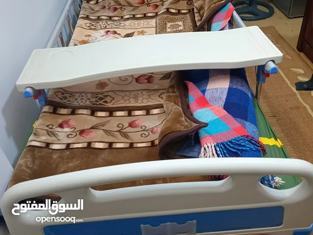 سريرطبي كهرباء جكات رفع متحركه بحالة الوكاله