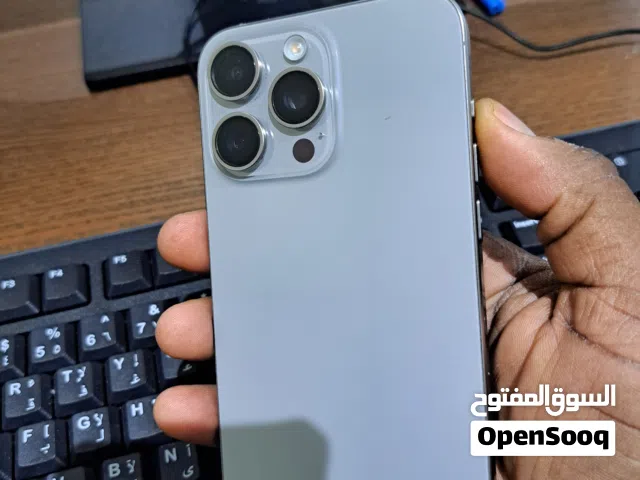 iphone 15 pro max 256gb battery 84%