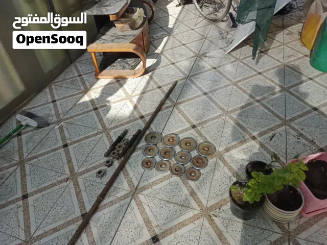 دمبلصات واقراص وبار كاملات معدن مابيهن اي مشكلة