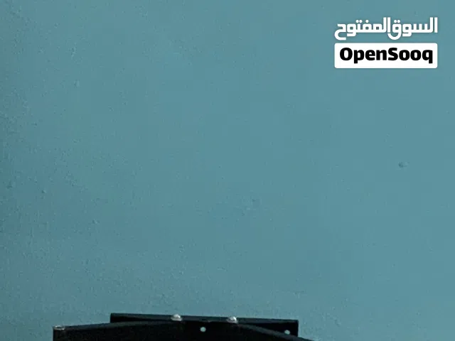 حامله تلفزيون جديده قابله للسحب الى الأمام و الخلف