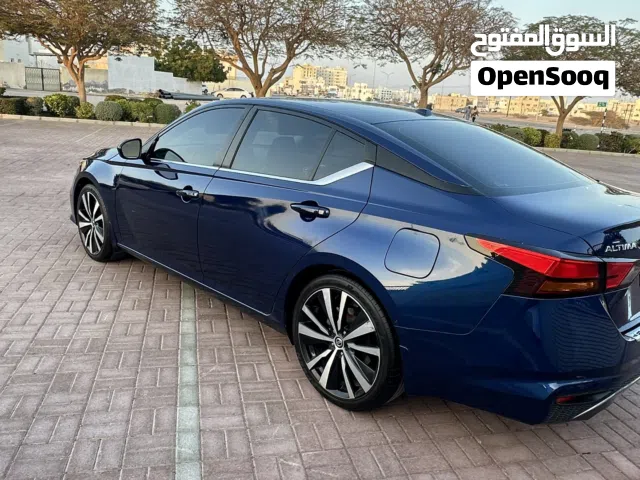 Used Nissan Altima in Muscat