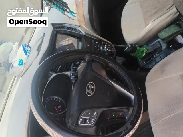 2013 هيونداي سنتافي Standard