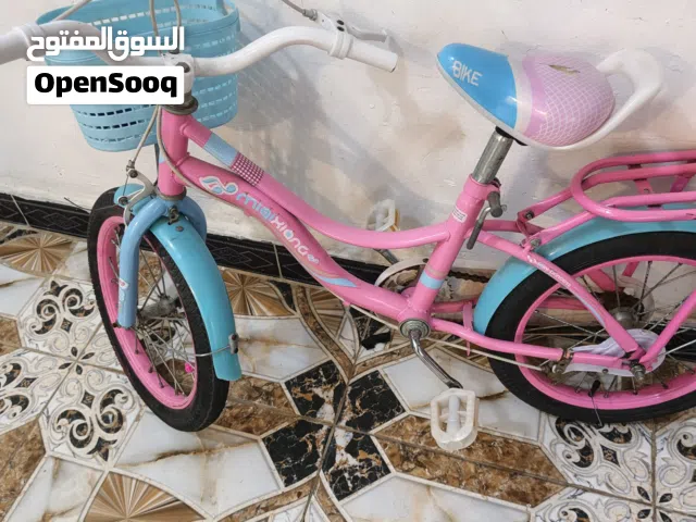 بايسكل بناتي مستعمل كلس نظيف يركب عمر سبع سنوات