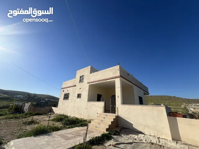 160 m2 3 Bedrooms Townhouse for Sale in Zarqa Birayn