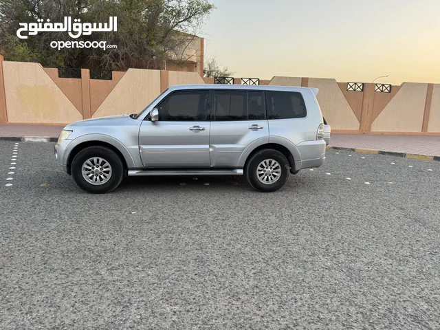 للبيع جيب باجيرو 2010بحاله ممتازه استعمال يومي