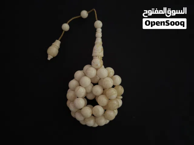 مستكه مصري ريحه فواحه مع الاستعمال 11 ملي تقريباً 51 خرزه السعر 5 دك