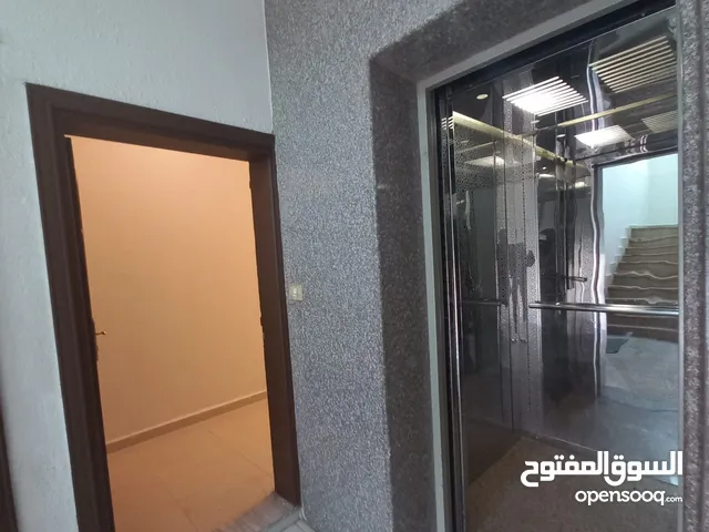 130 m2 3 Bedrooms Apartments for Rent in Amman Dahiet Al-Istiqlal