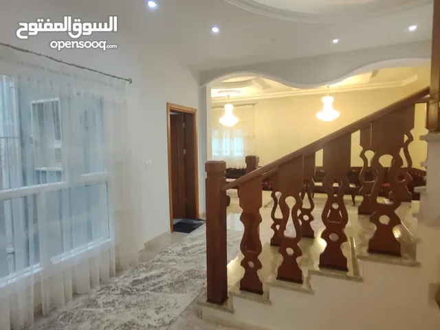 0 m2 4 Bedrooms Villa for Rent in Tripoli Souq Al-Juma'a