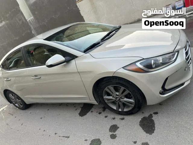 2017 هيونداي النترا Standard
