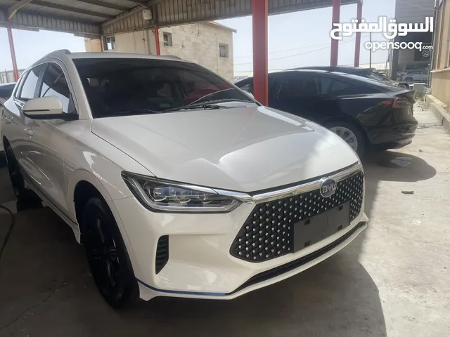 BYD E2 بطاريه كبيره ،، 400 كيلو اعلى صنف اعلى اضافات شبه وكاله ممشى قليل وفعلي ،، سياره وكاله