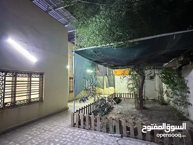300 m2 5 Bedrooms Villa for Rent in Basra Sana'a