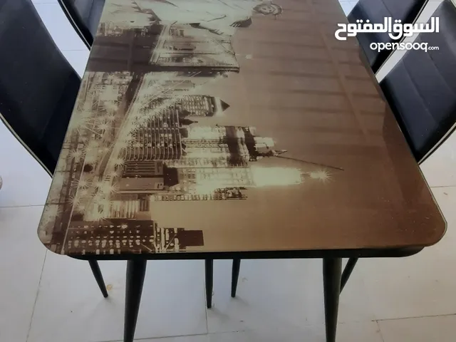 طاولة كبيرة للبيع مستعمل فتره قصيره جدا السعر : 50ریال