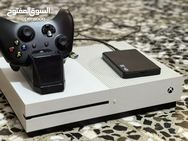 Xbox one s للبيع نظيف وممفتوح ذاكرة 1T وويا هارد 1T