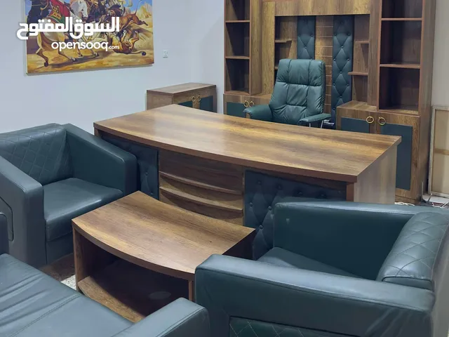 مكتب مدير فخامة مع ملحقاته