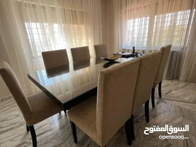 طقم كنب 7 مقاعد مع طاولة سفرة 8 كراسي مع طقم طاولات وسط تفصيل بالكامل