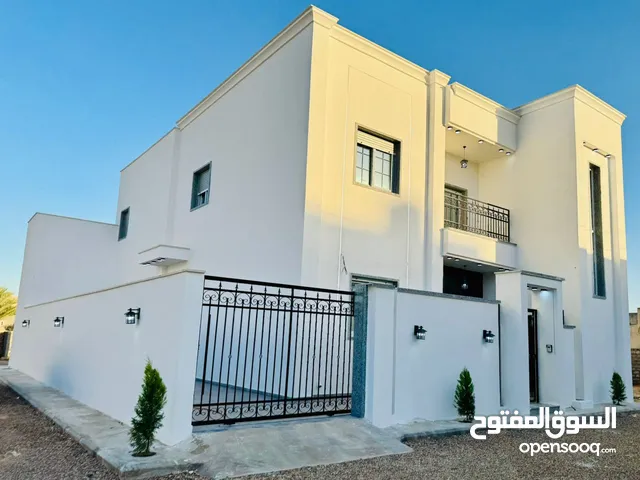 250 m2 More than 6 bedrooms Villa for Sale in Tripoli Ain Zara