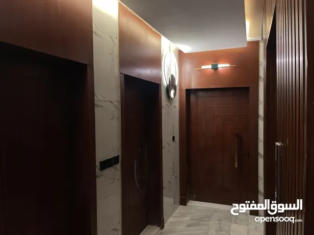 180 m2 5 Bedrooms Apartments for Sale in Jeddah As Salamah