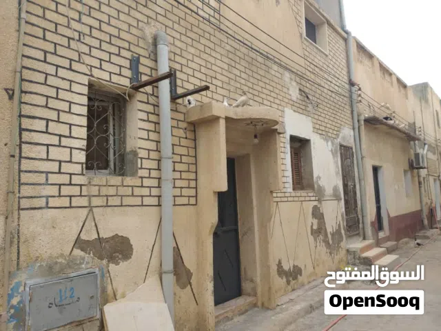 180 m2 3 Bedrooms Townhouse for Sale in Tripoli Gorje