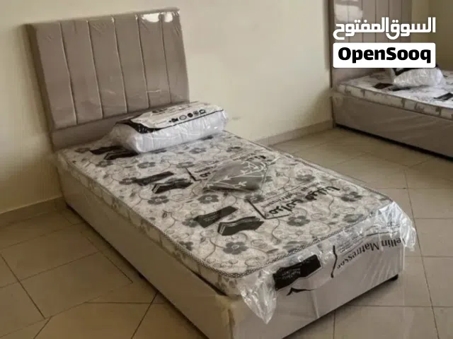 سرير نفر مع مرتبة
