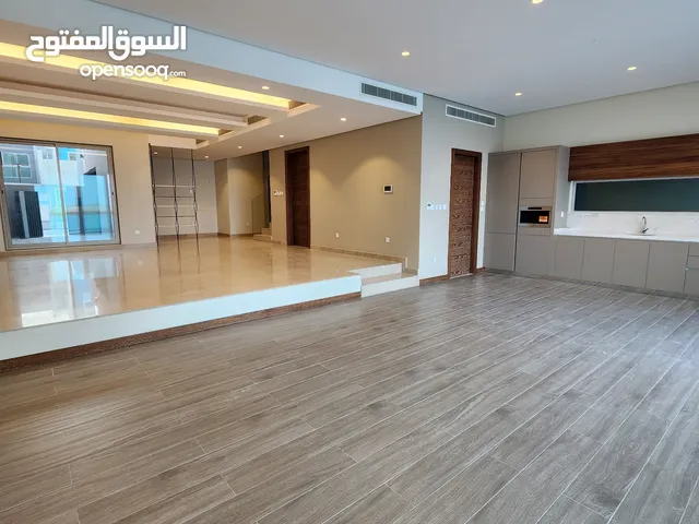 313m2 4 Bedrooms Villa for Sale in Muharraq Diyar Al Muharraq