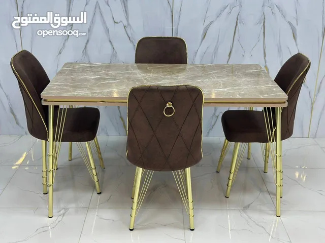 ميز طعام موديل كوبرا سطح خشب ارجل حديد قوي مع 4 كراسي للبيع