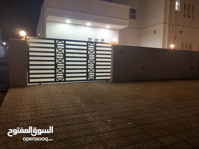 130 m2 3 Bedrooms Apartments for Rent in Muscat Al Maabilah