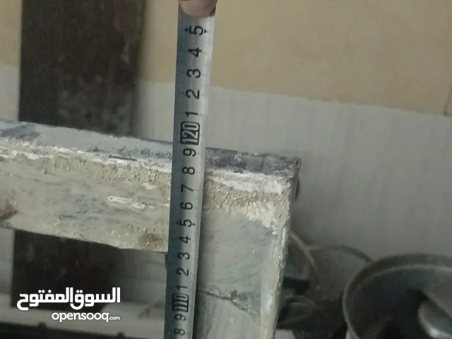 يوجد ابواب حديد والمنيوم شبه جداد