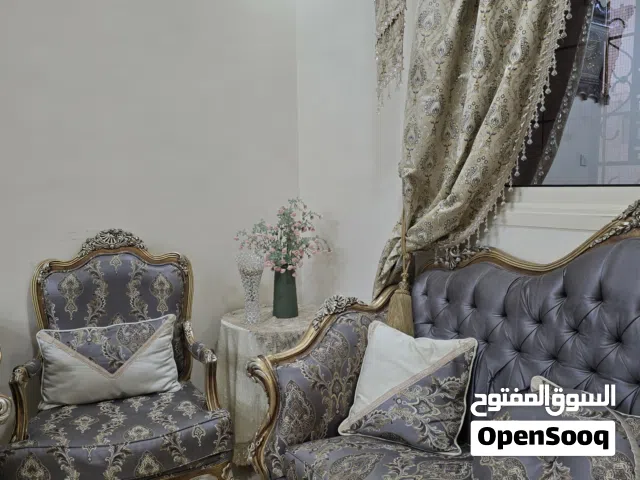 للبيع كنب فاخر غرفة ضيوف بسعر ممتاز