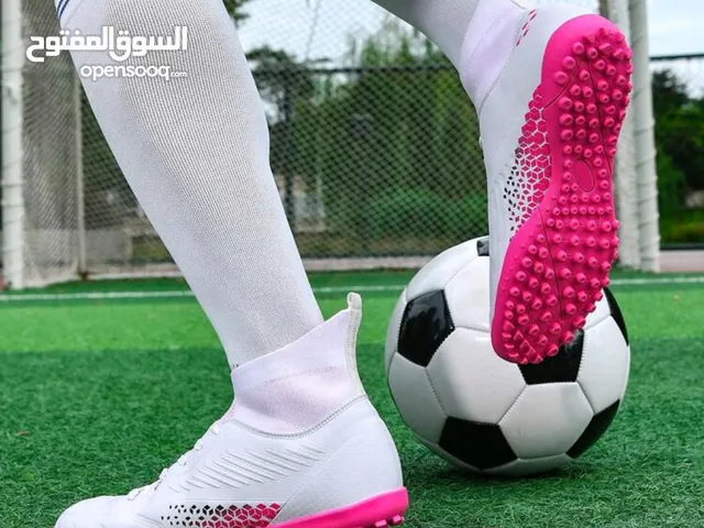 حذاء رياضي ياباني بمقاس 43 بلون جميل جدا