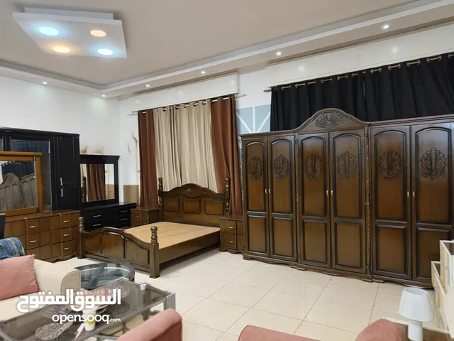غرفة نوم ماستر بحاله ممتازه