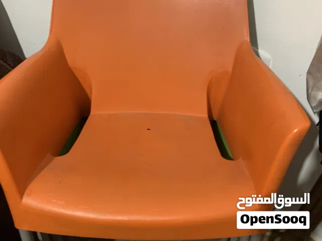 كراسي بلاستيك بحاله ممتازه  ًً..