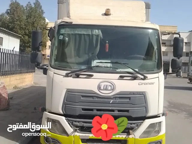 NISSAN UD CORNER MKE210