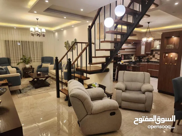 186 m2 4 Bedrooms Apartments for Rent in Amman Jabal Al Hussain
