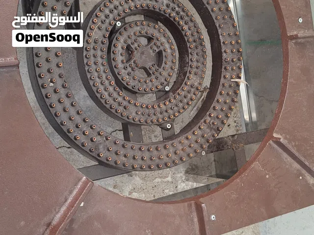 طباخه تحمل المراجل الكبيره ب3 عيون  حجم كبير اصليه
